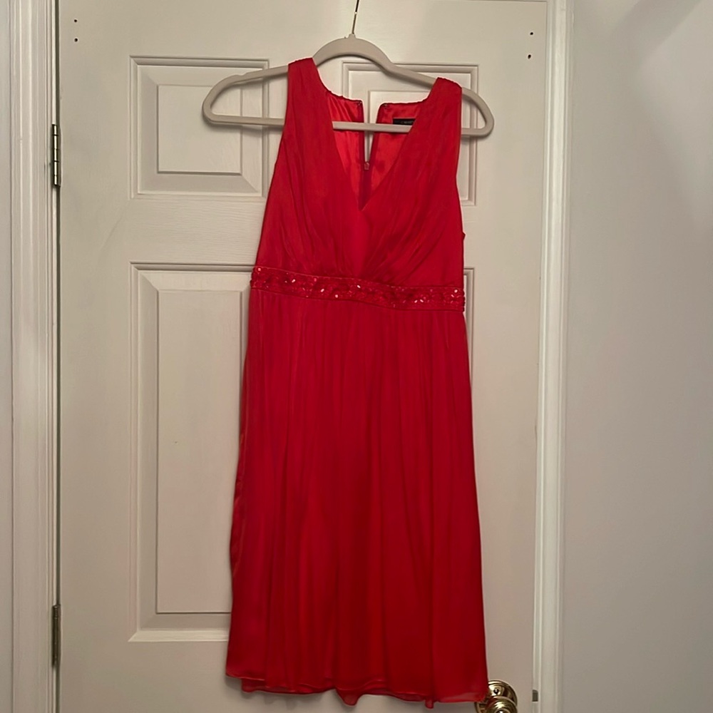Gorgeous flowy red dres